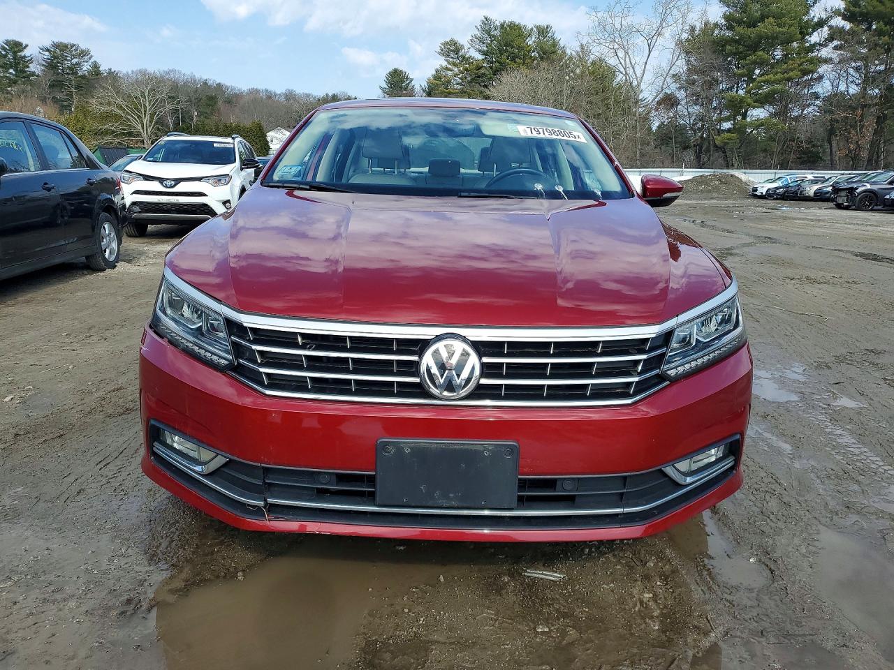 2018 VOLKSWAGEN PASSAT SE photo 5
