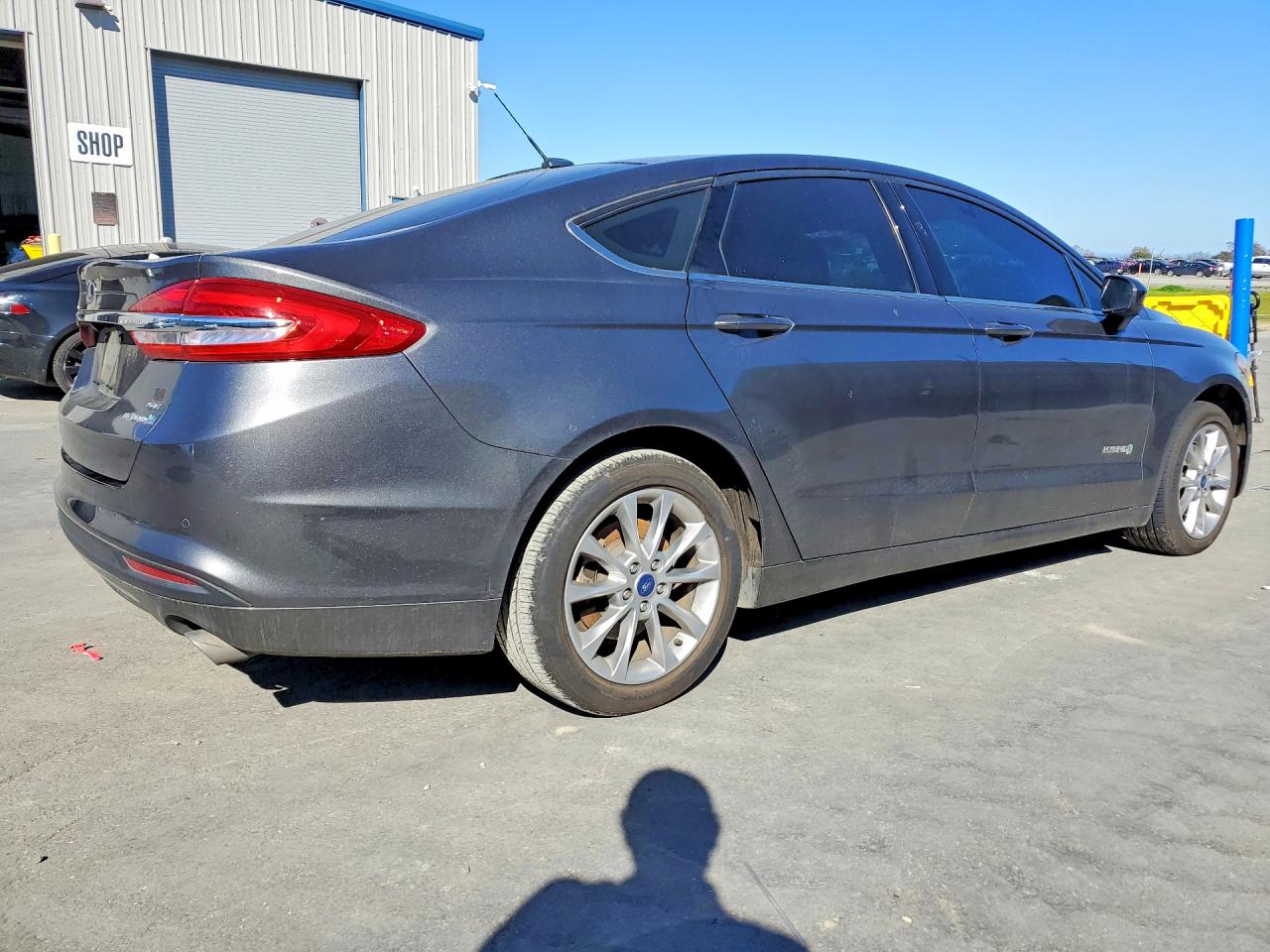 2017 FORD FUSION SE HYBRID photo 5