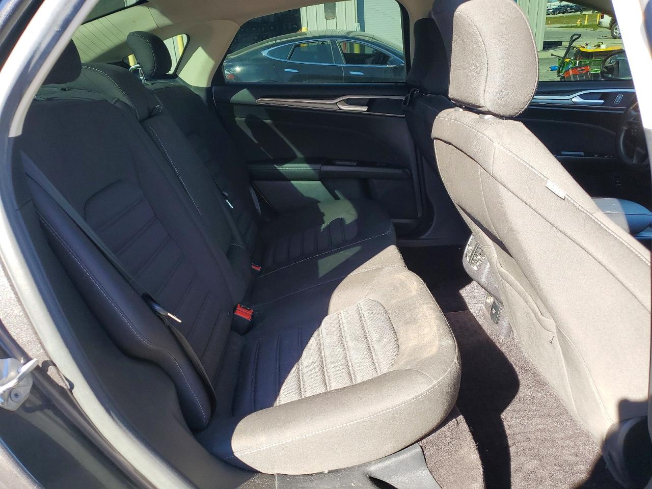 2017 FORD FUSION SE HYBRID photo 19