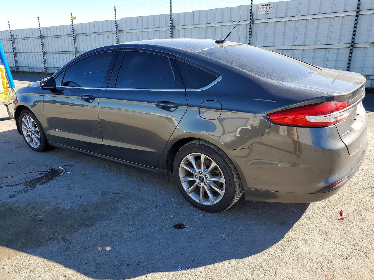 2017 FORD FUSION SE HYBRID photo 3