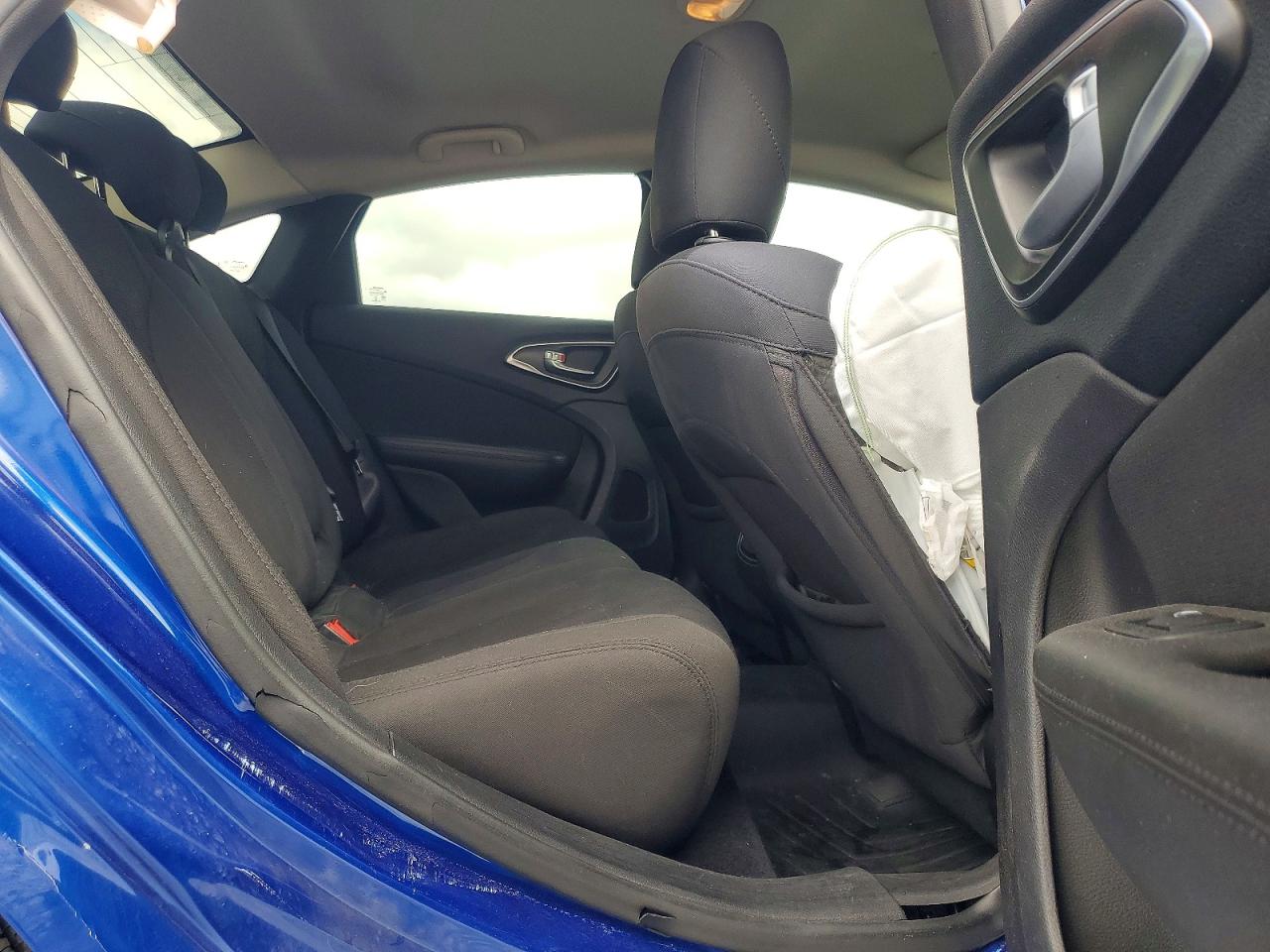 2015 CHRYSLER 200 LIMITED photo 19