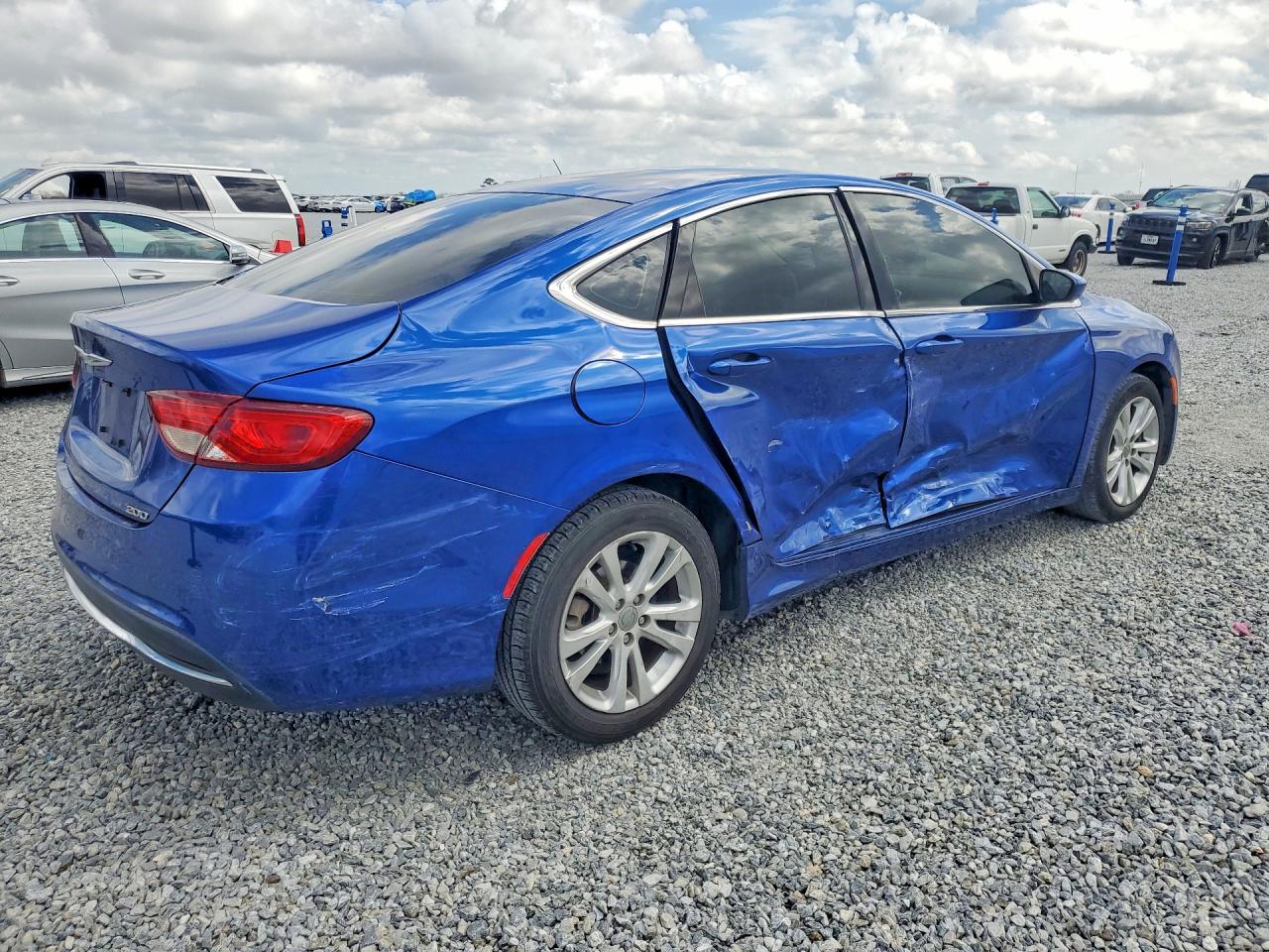 2015 CHRYSLER 200 LIMITED photo 5