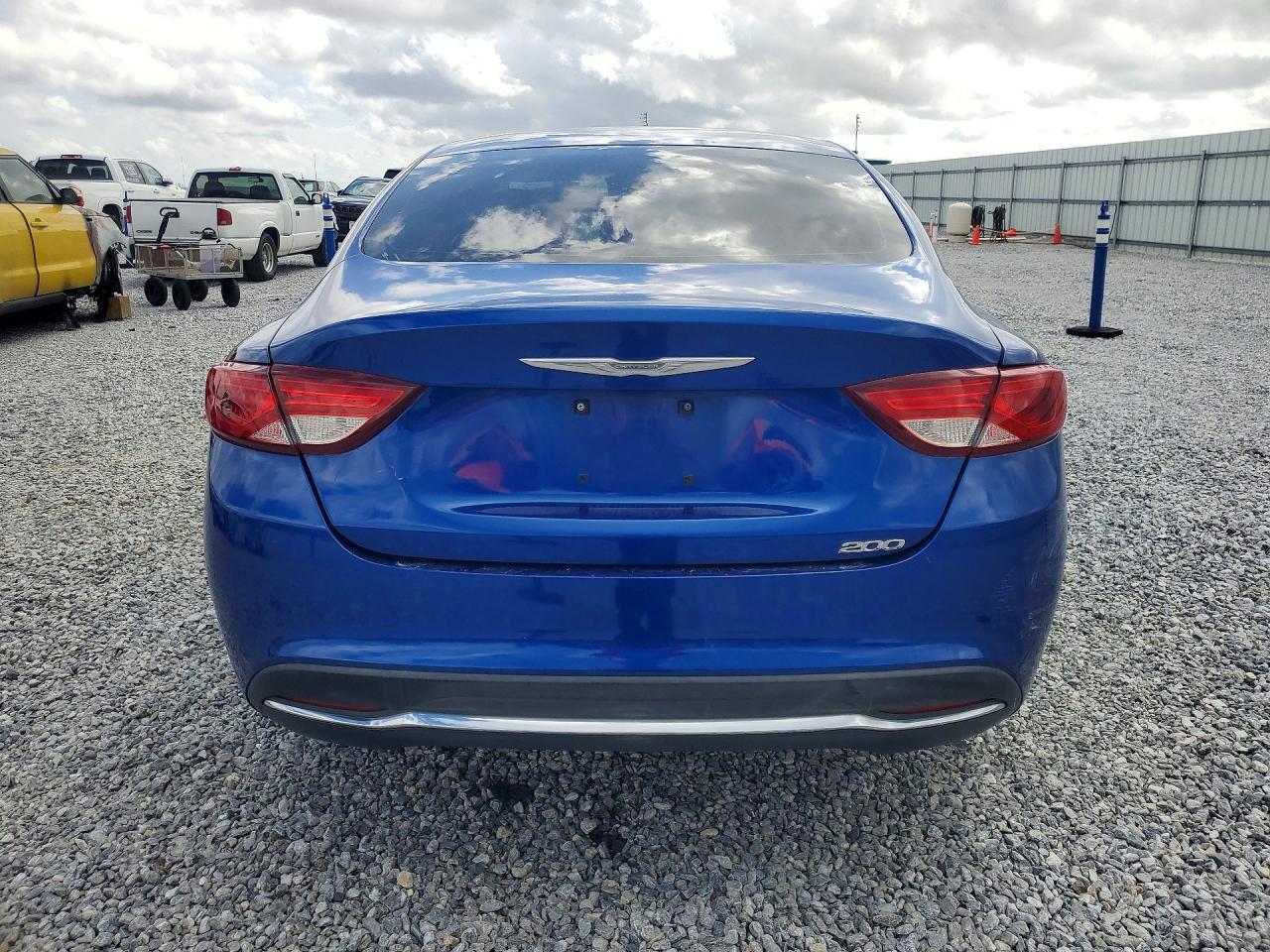 2015 CHRYSLER 200 LIMITED photo 11