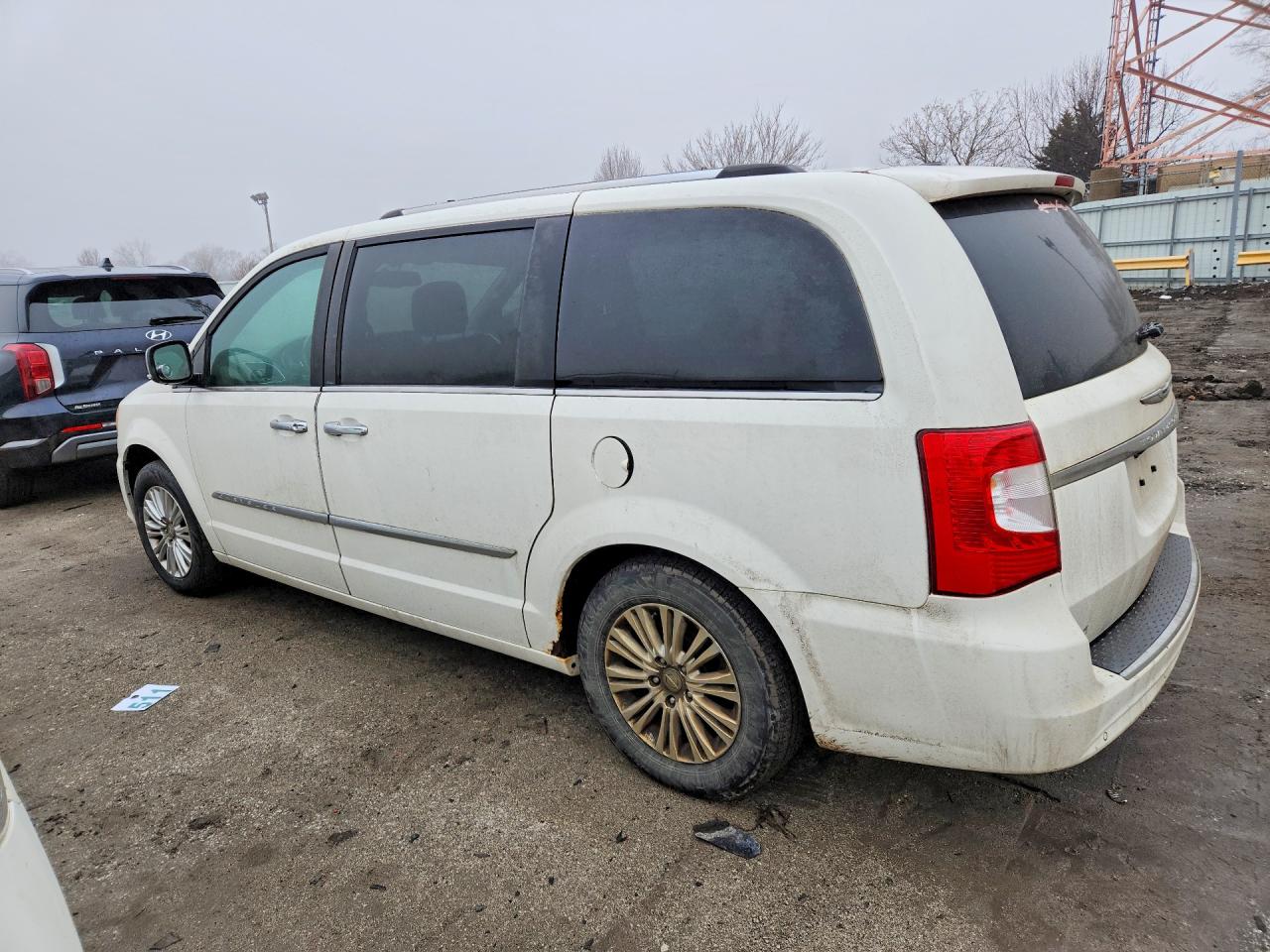 2012 CHRYSLER TOWN & COUNTRY LIMITED photo 4