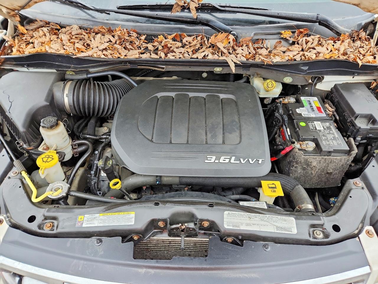 2012 CHRYSLER TOWN & COUNTRY LIMITED photo 34