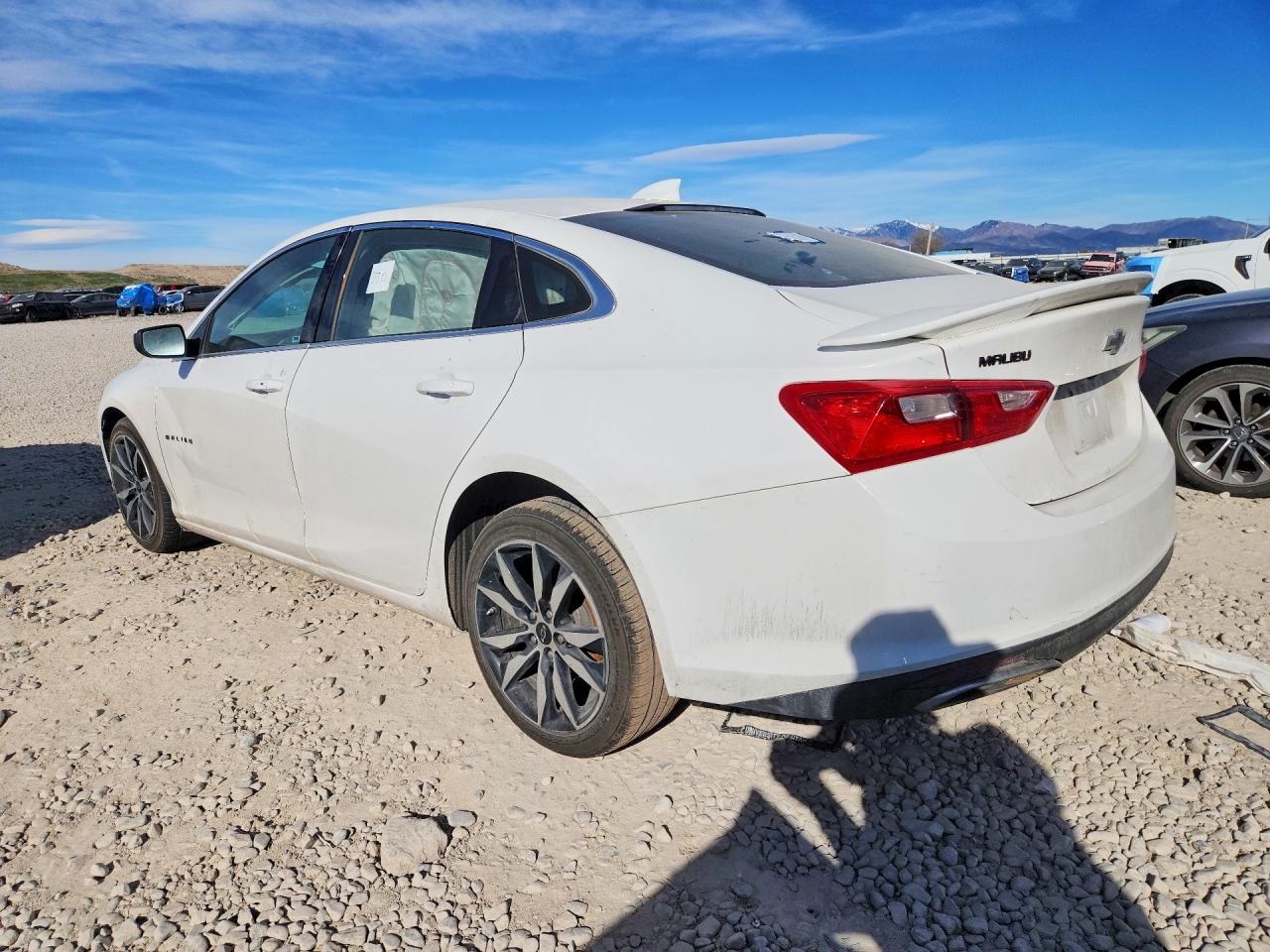 2020 CHEVROLET MALIBU RS photo 2