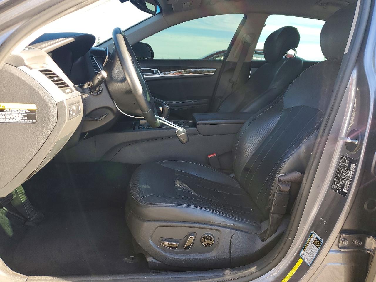 2015 HYUNDAI GENESIS 3.8L photo 7