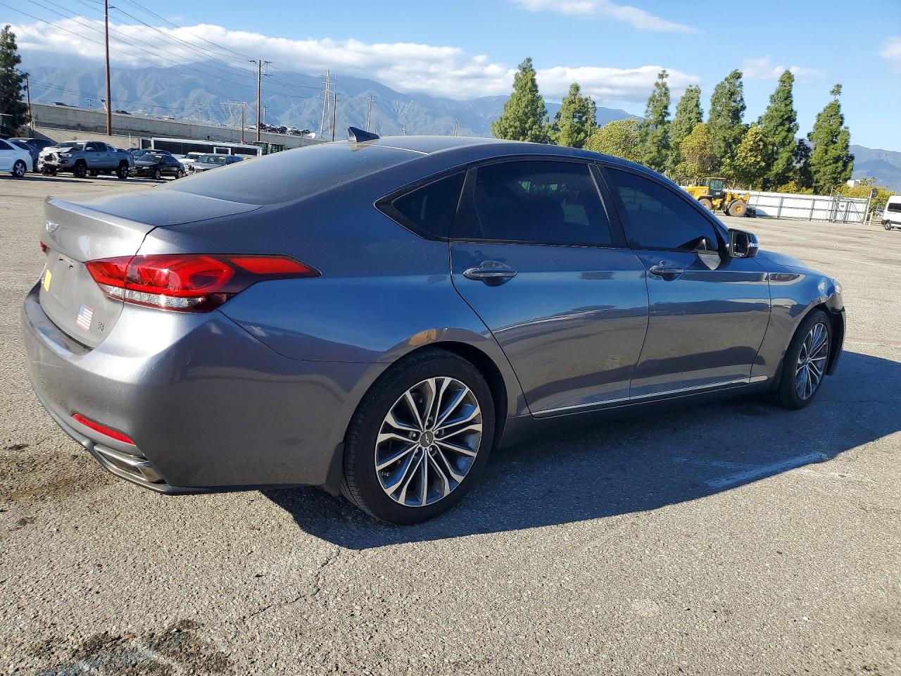 2015 HYUNDAI GENESIS 3.8L photo 3