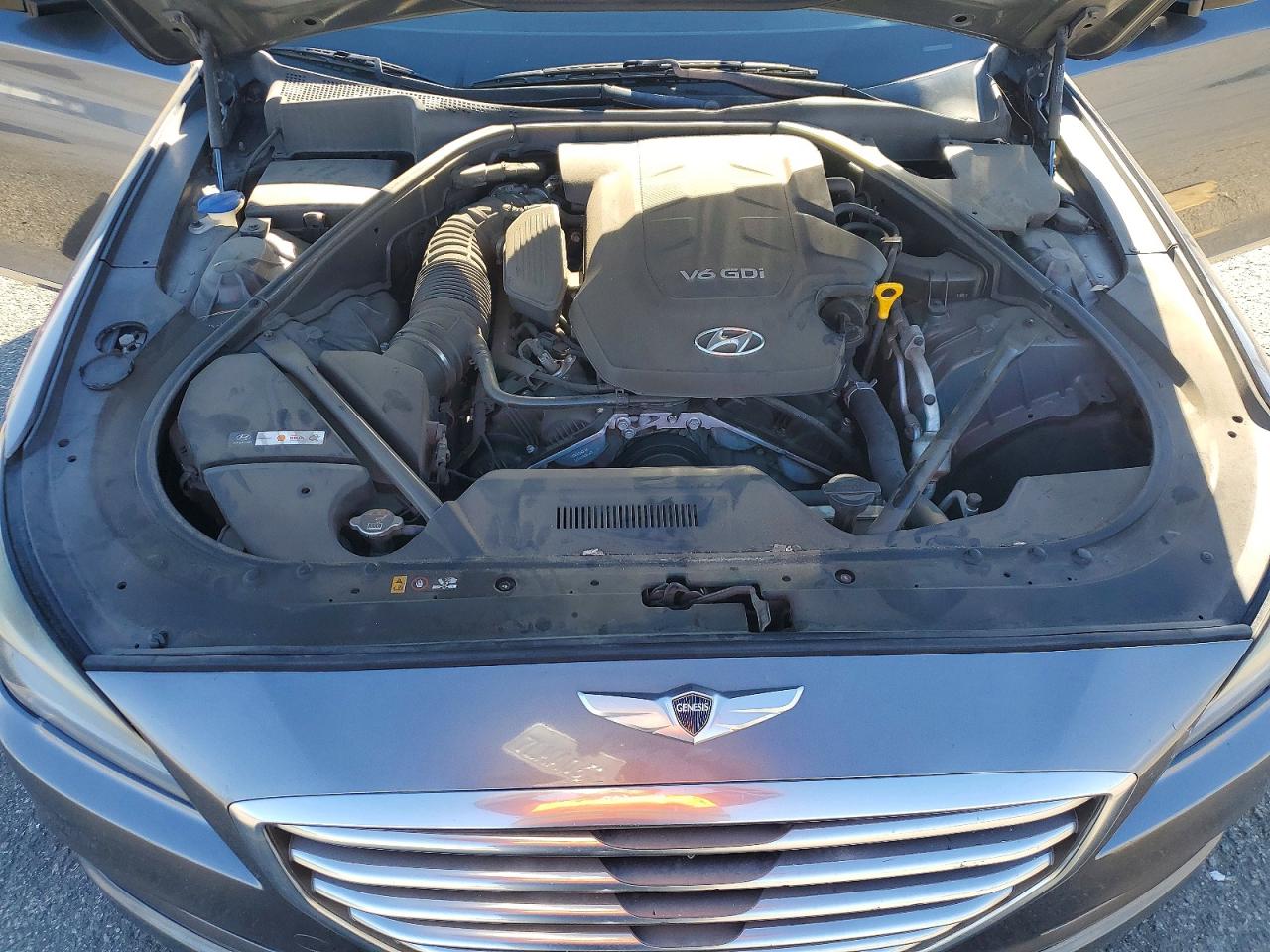 2015 HYUNDAI GENESIS 3.8L photo 11
