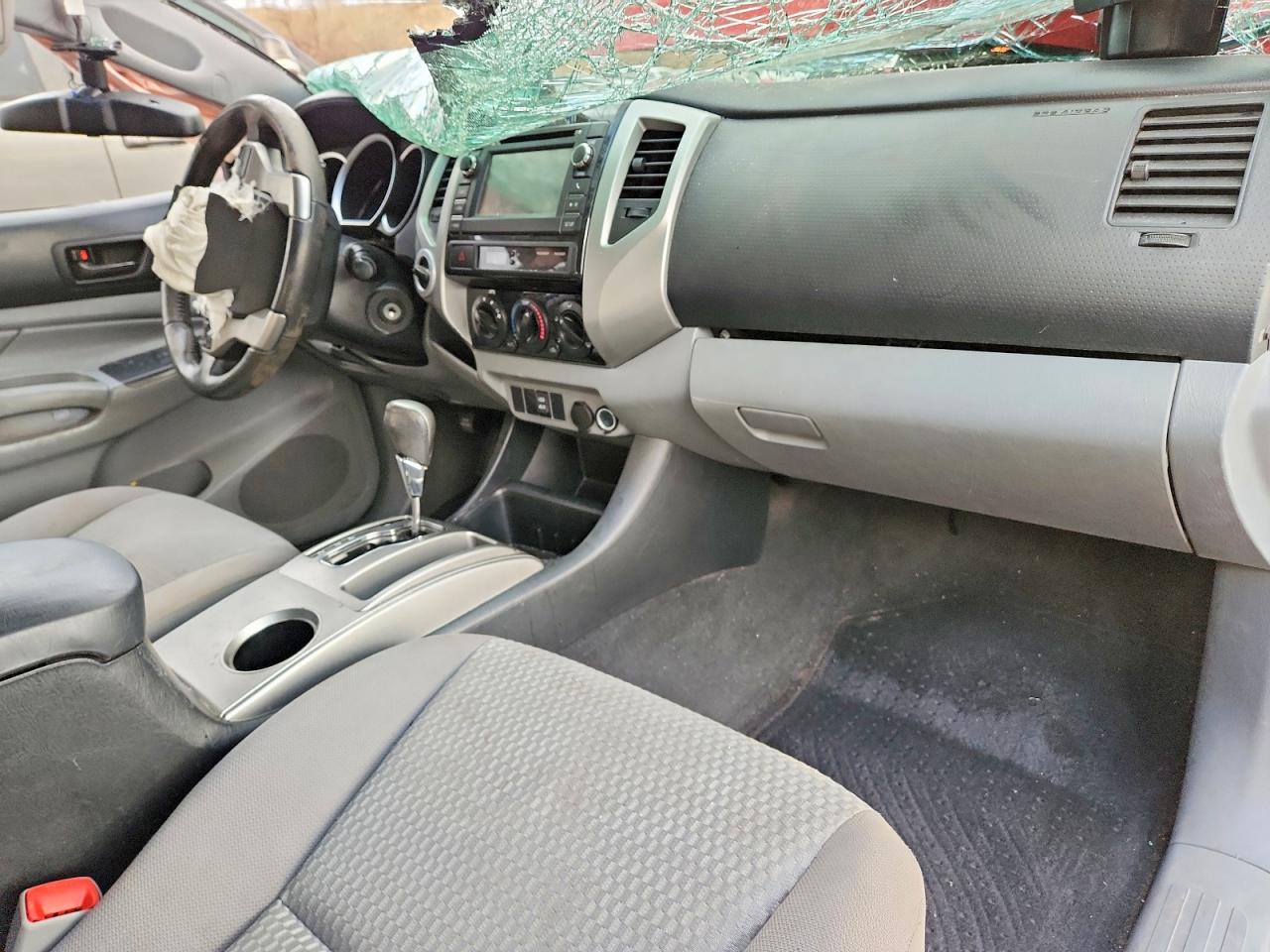 2013 TOYOTA TACOMA V6 photo 8
