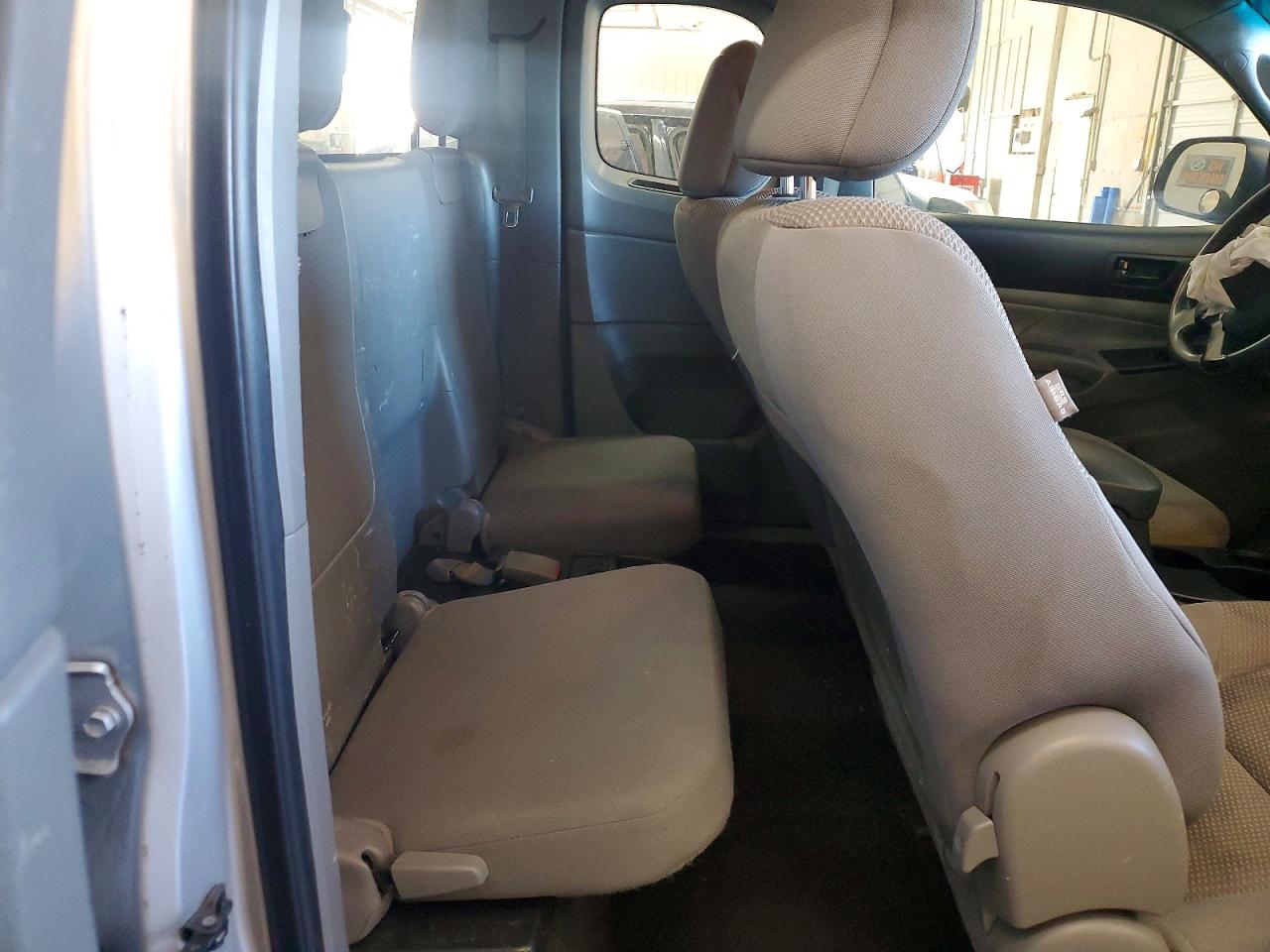 2012 TOYOTA TACOMA BASE photo 19