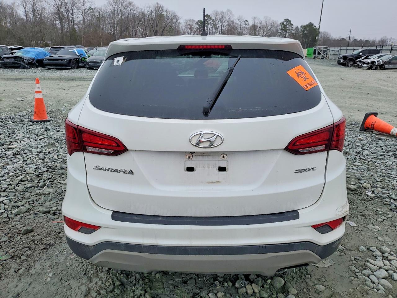 2018 HYUNDAI SANTA FE SPORT 2.4L photo 16