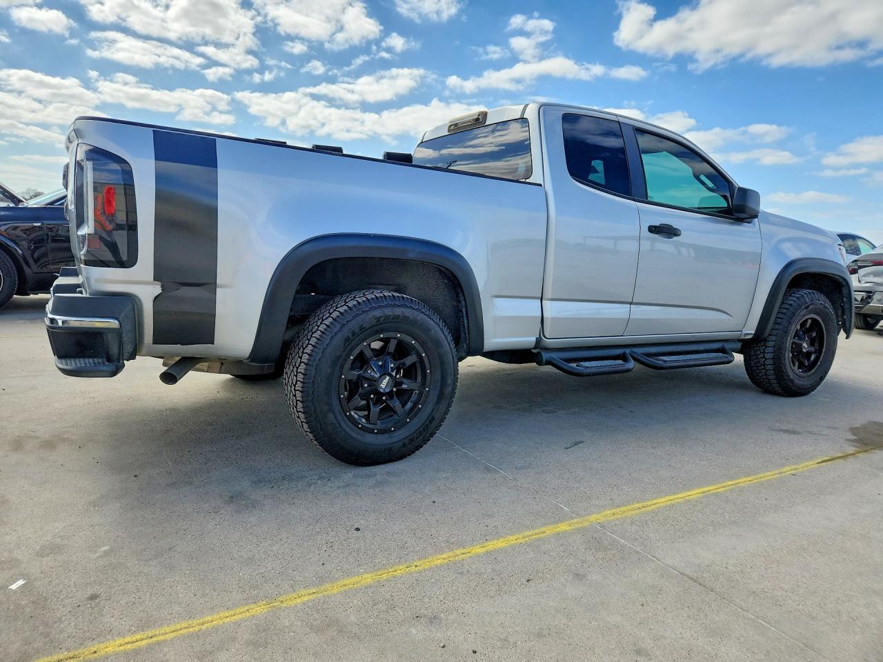 2020 CHEVROLET COLORADO photo 5