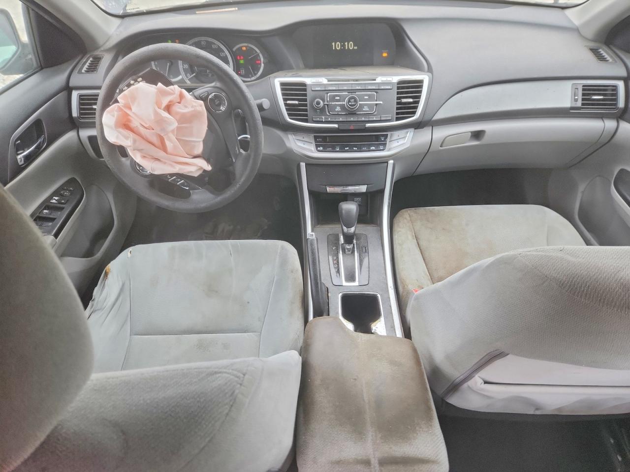 2013 HONDA ACCORD LX photo 22