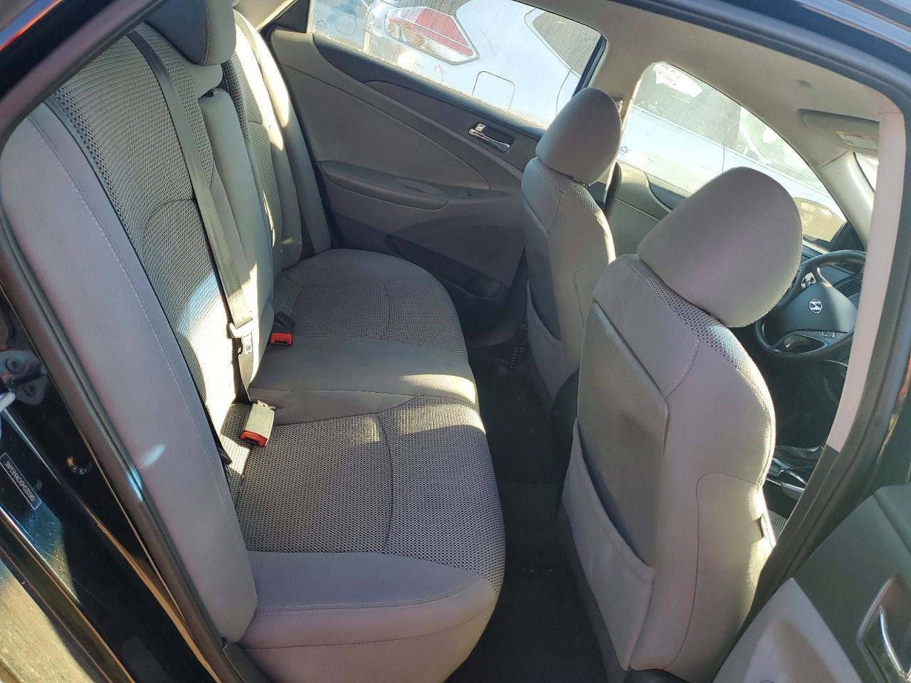 2013 HYUNDAI SONATA GLS photo 28