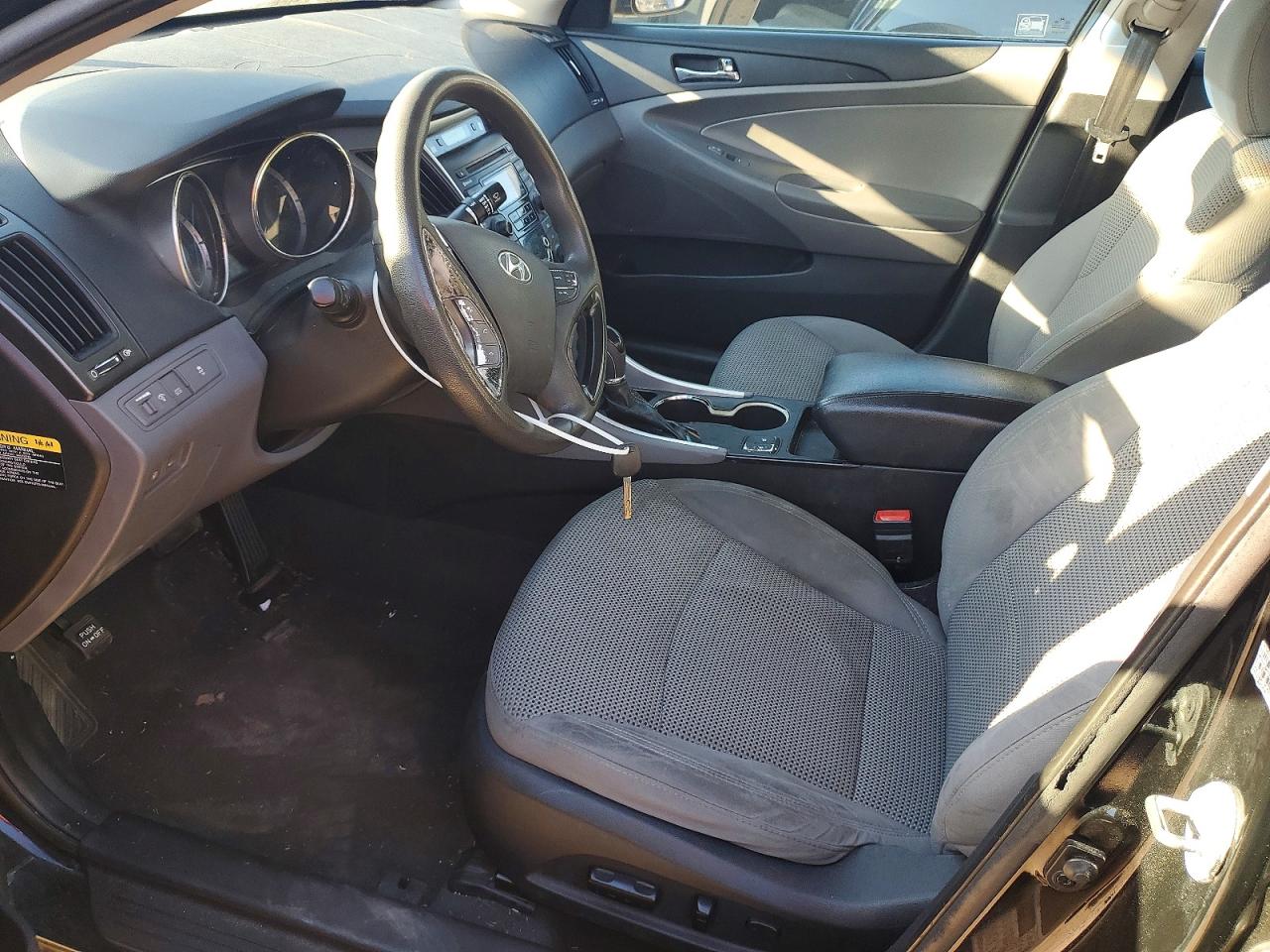 2013 HYUNDAI SONATA GLS photo 19