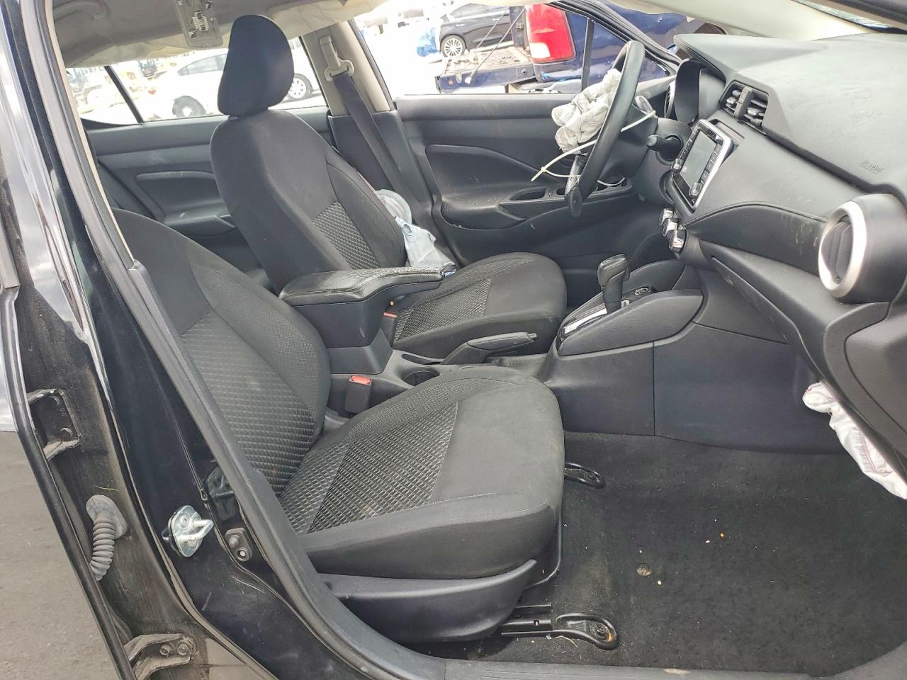 2020 NISSAN VERSA S photo 13