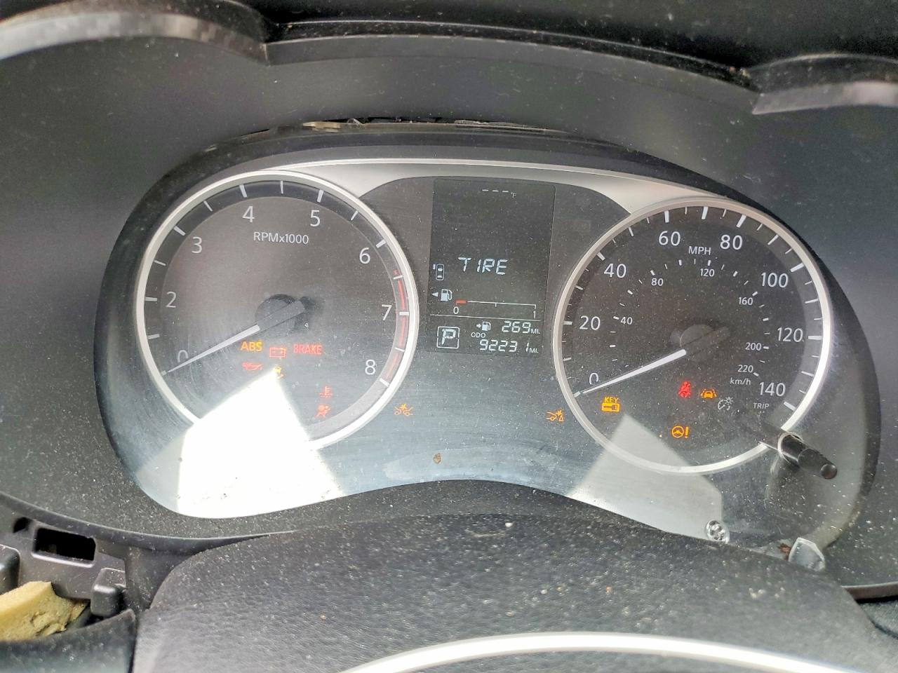 2020 NISSAN VERSA S photo 17