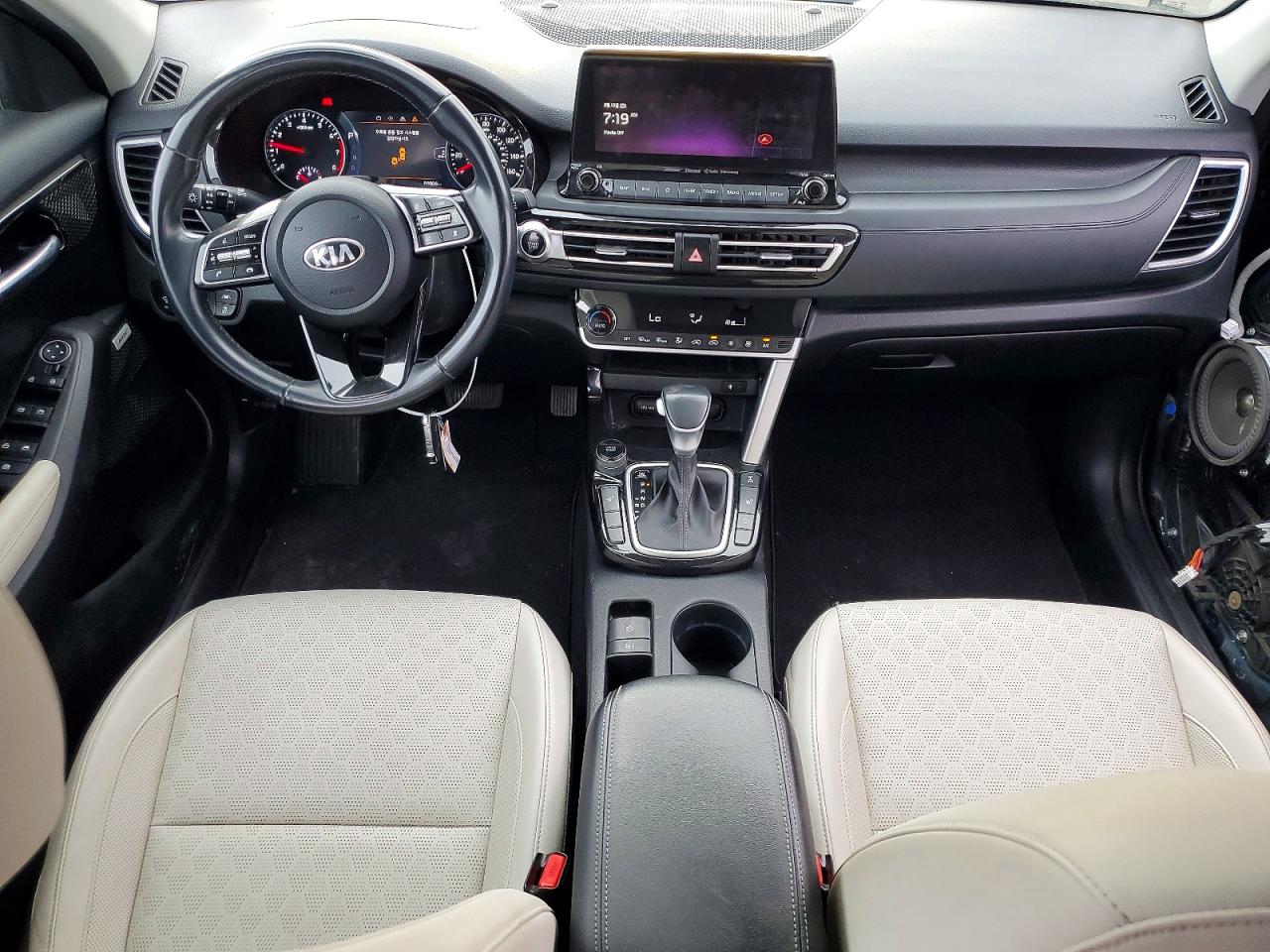 2021 KIA SELTOS SX TURBO photo 15
