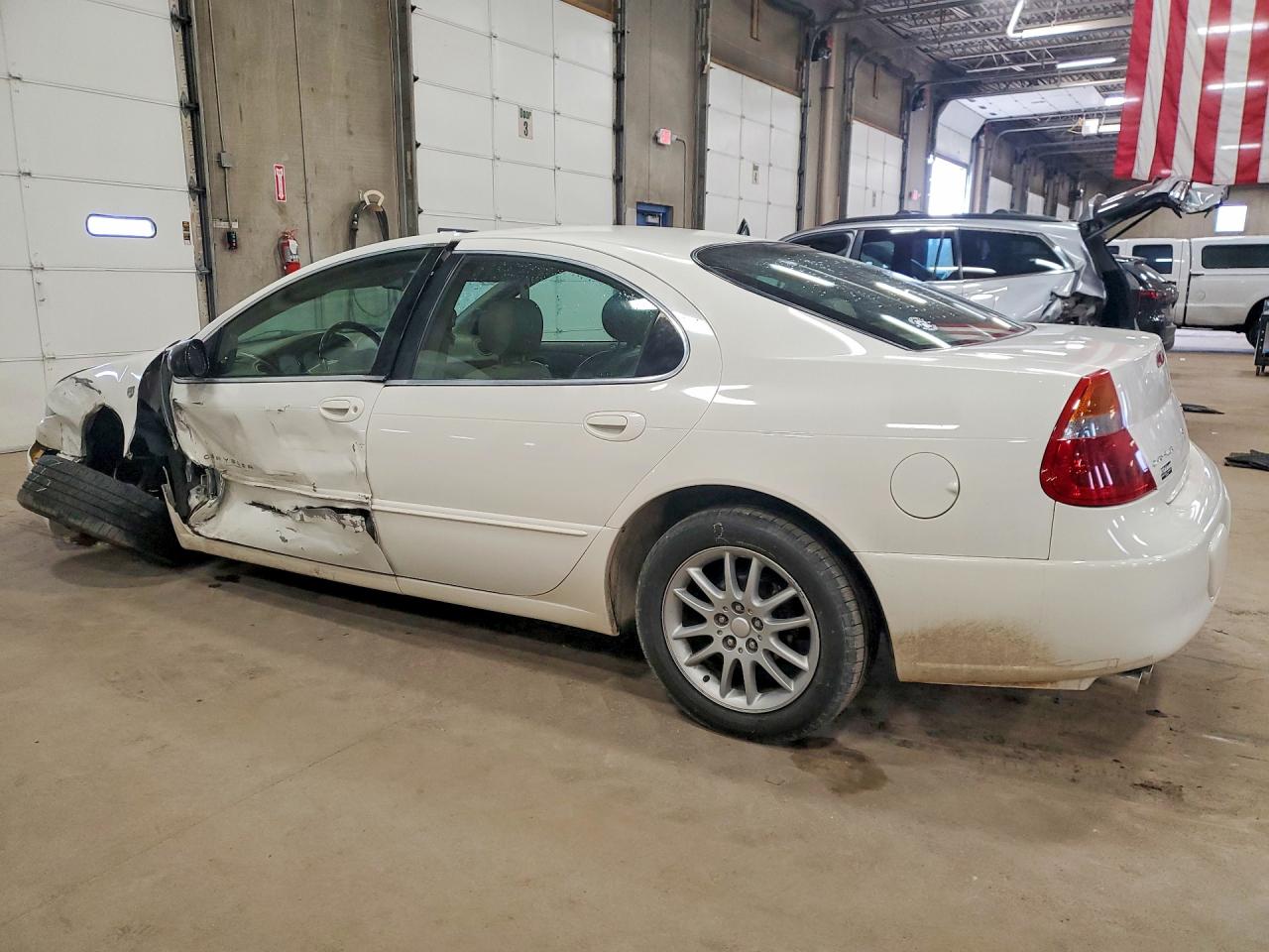 2001 CHRYSLER 300M photo 3