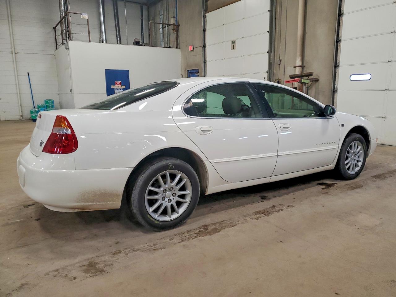 2001 CHRYSLER 300M photo 5