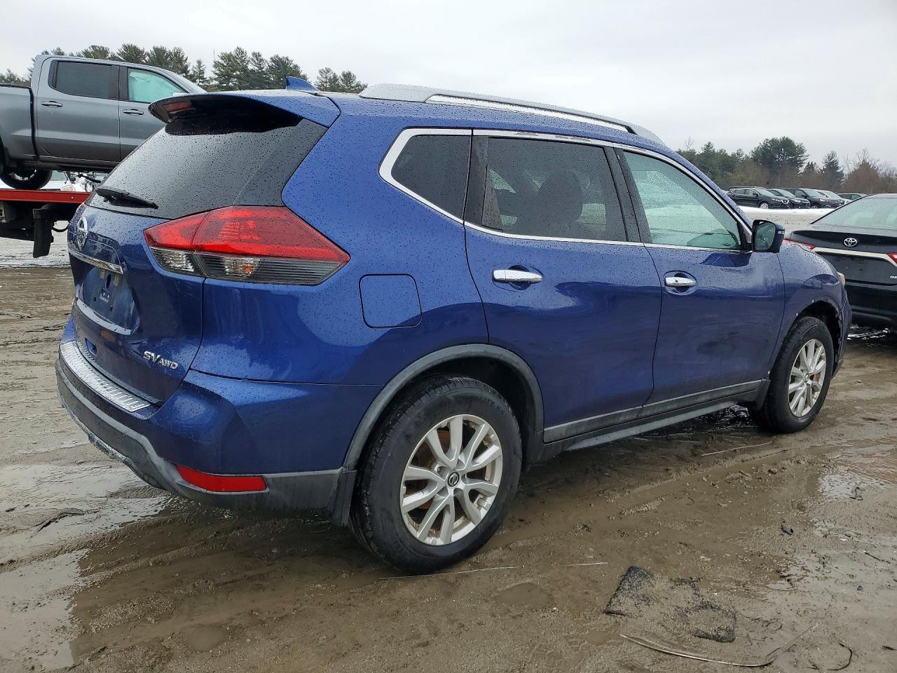 2018 NISSAN ROGUE SV photo 3