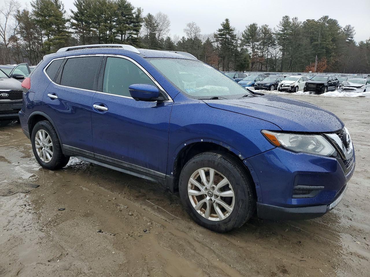 2018 NISSAN ROGUE SV photo 4