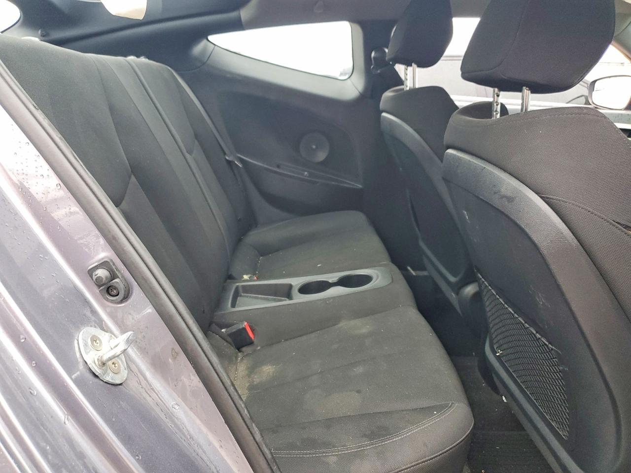 2016 HYUNDAI VELOSTER BASE photo 10