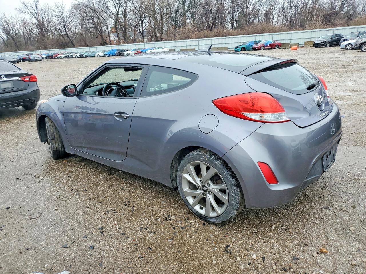 2016 HYUNDAI VELOSTER BASE photo 2