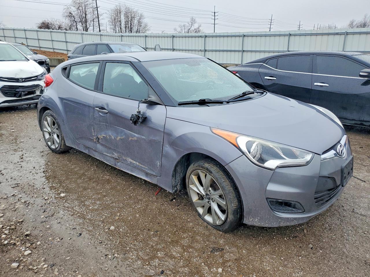 2016 HYUNDAI VELOSTER BASE photo 4