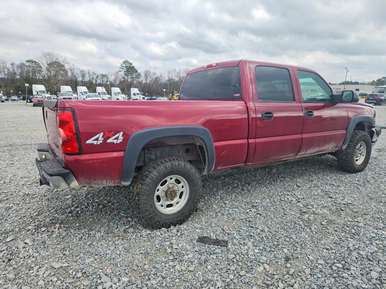 2004 CHEVROLET SILVERADO K2500 HEAVY DUTY photo 3