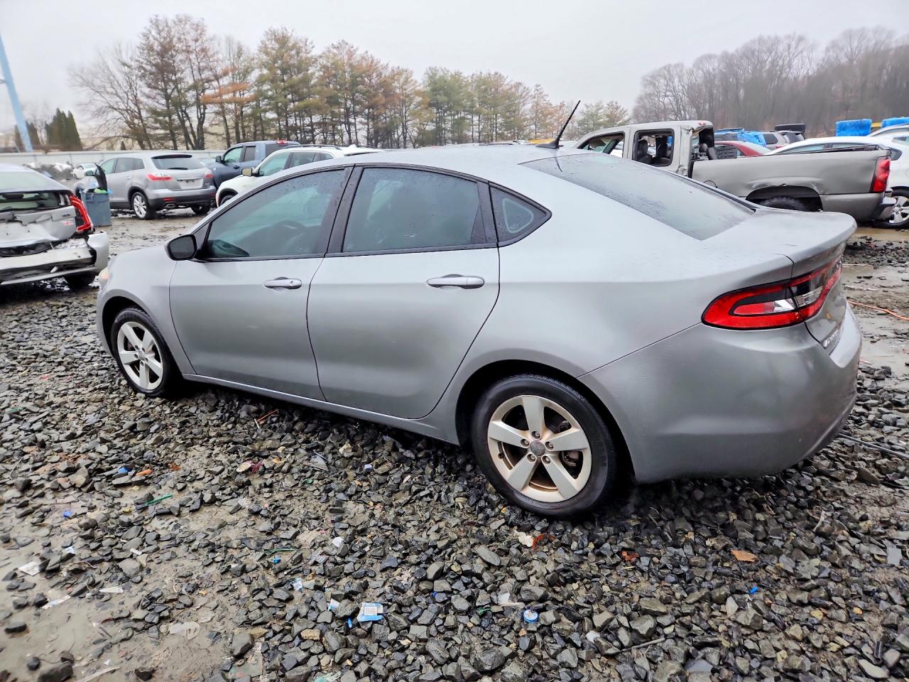 2015 DODGE DART SXT photo 2