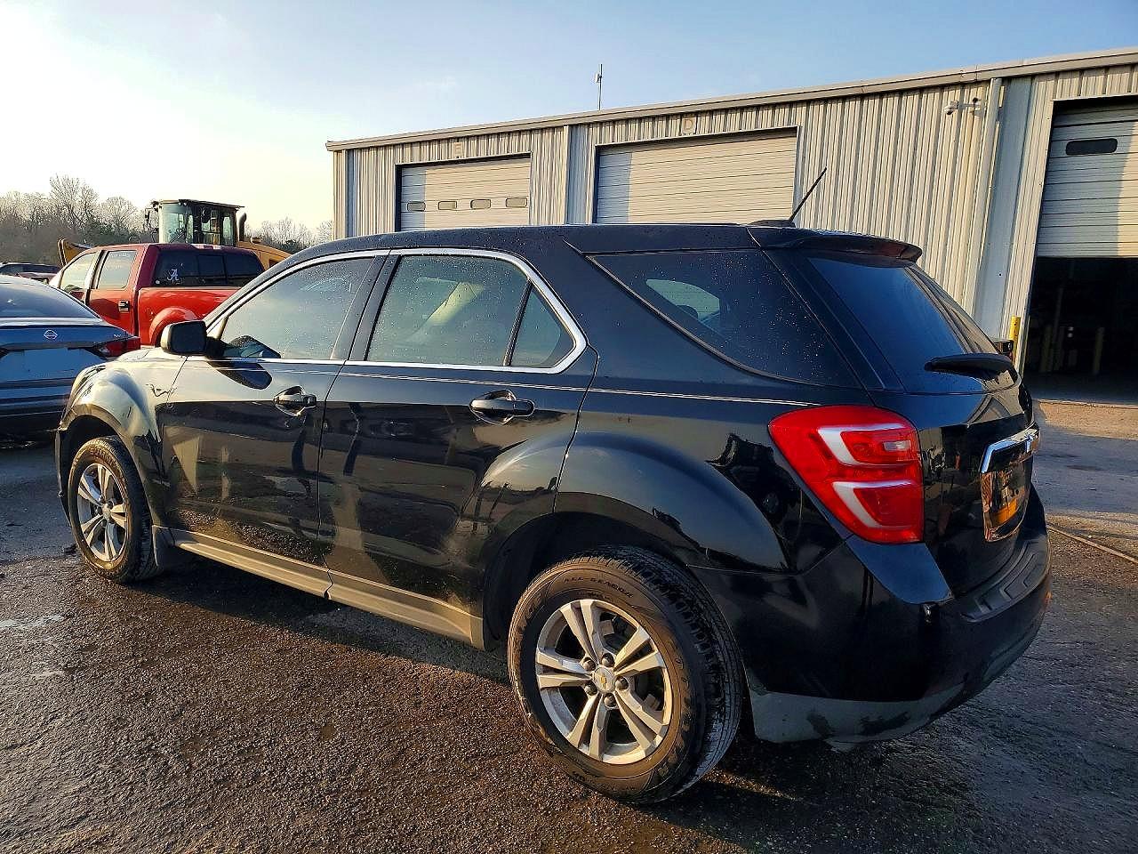 2016 CHEVROLET EQUINOX LS photo 2