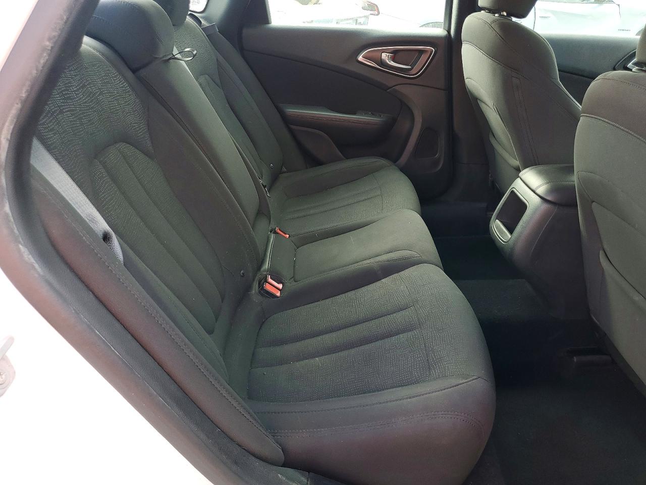 2015 CHRYSLER 200 LIMITED photo 19