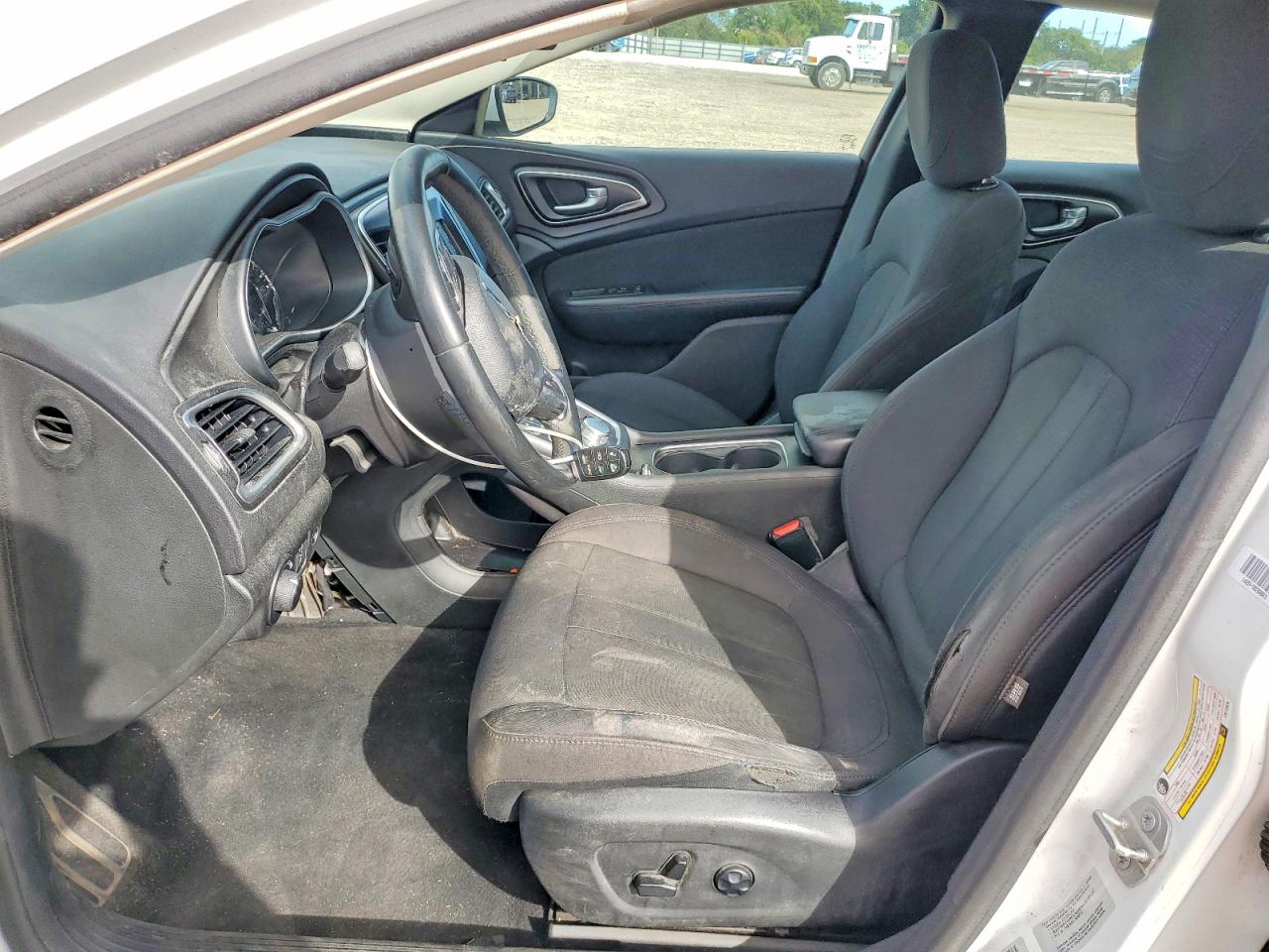 2015 CHRYSLER 200 LIMITED photo 13