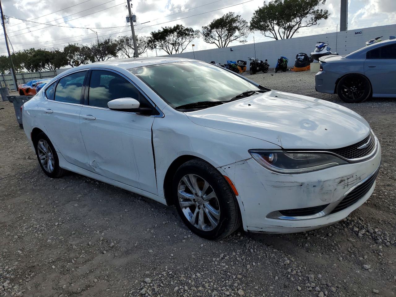 2015 CHRYSLER 200 LIMITED photo 7