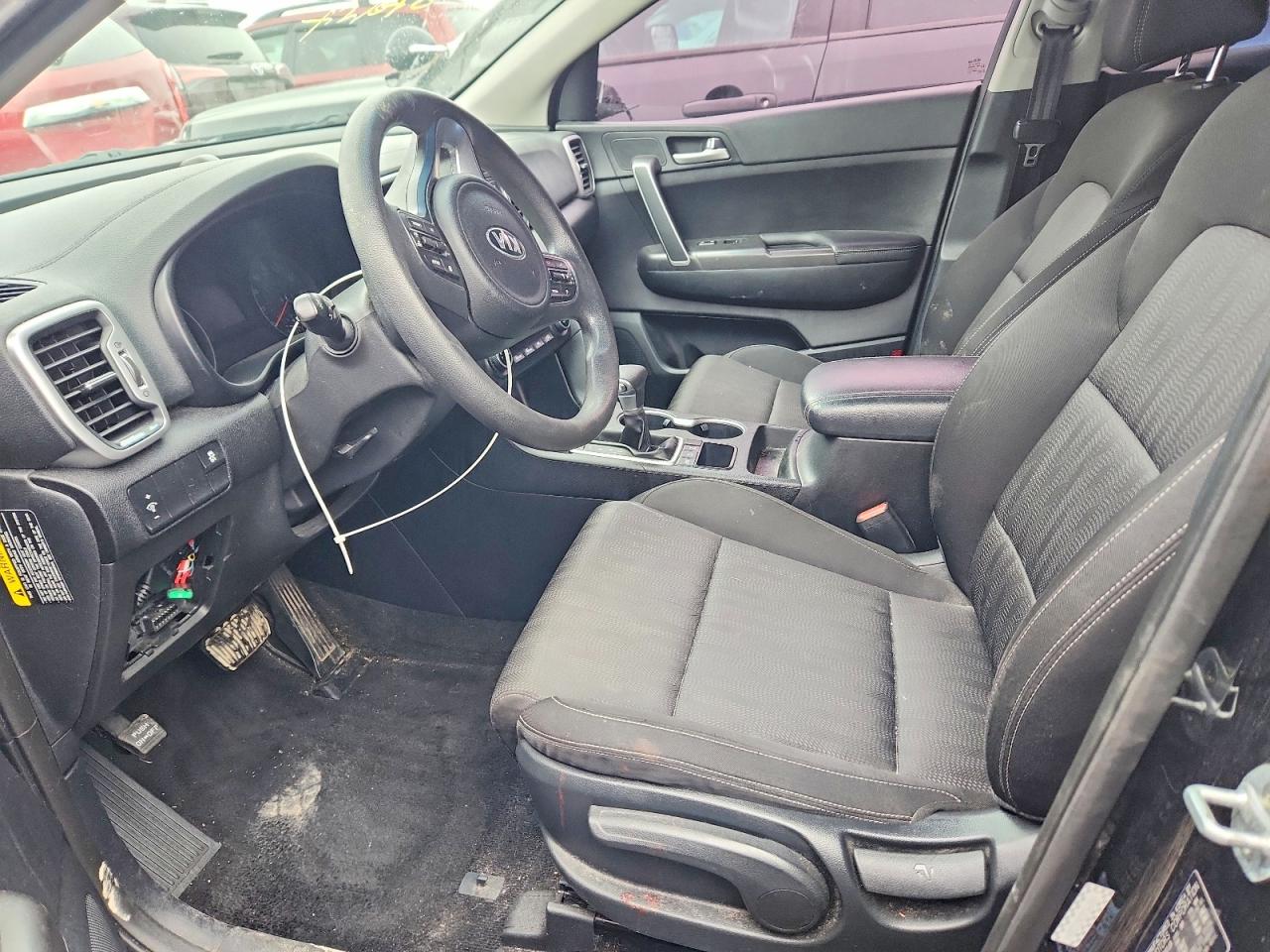 2017 KIA SPORTAGE LX photo 19