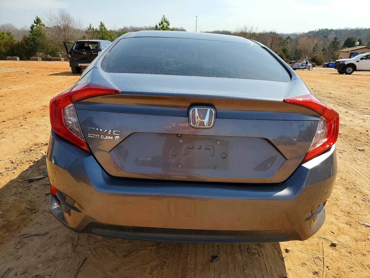 2016 HONDA CIVIC LX photo 11