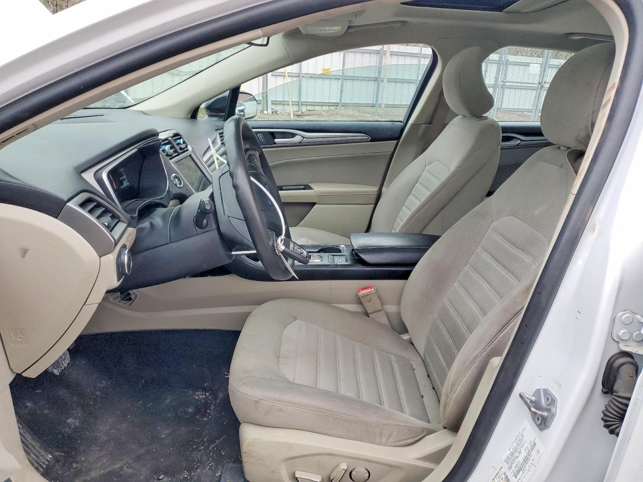 2019 FORD FUSION SE photo 19