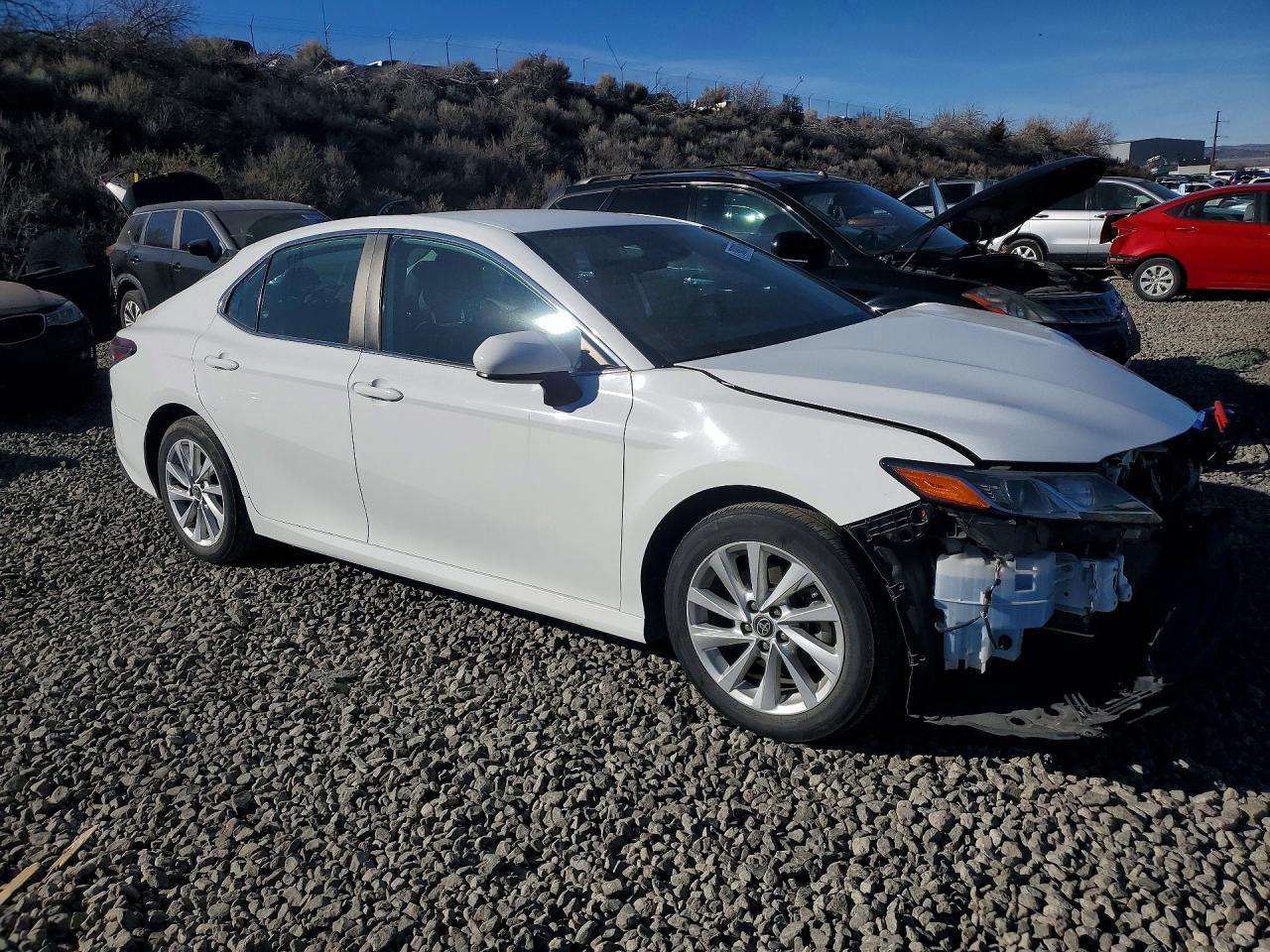 2021 TOYOTA CAMRY LE photo 4