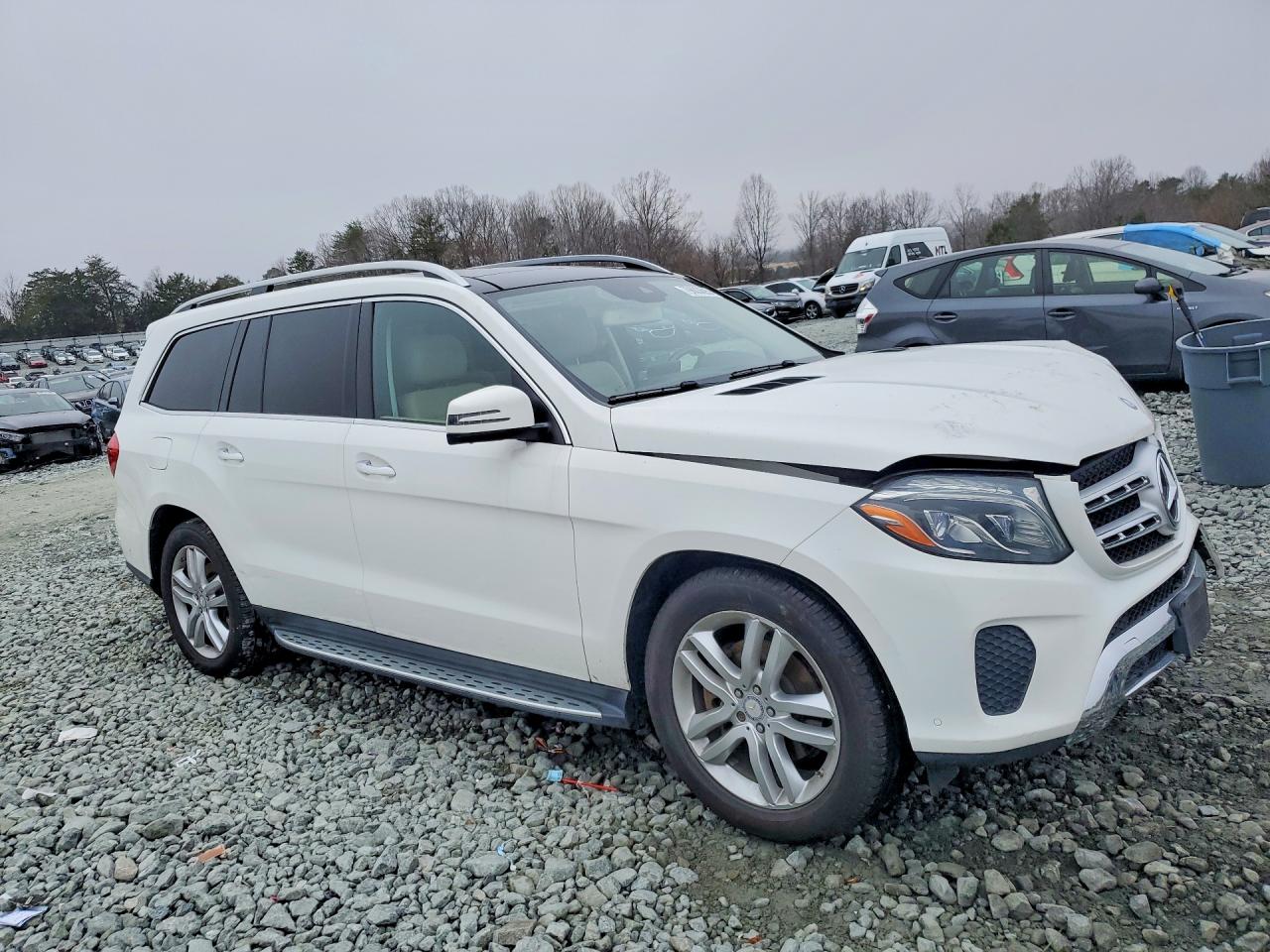 2017 MERCEDES-BENZ GLS 450 4MATIC photo 4