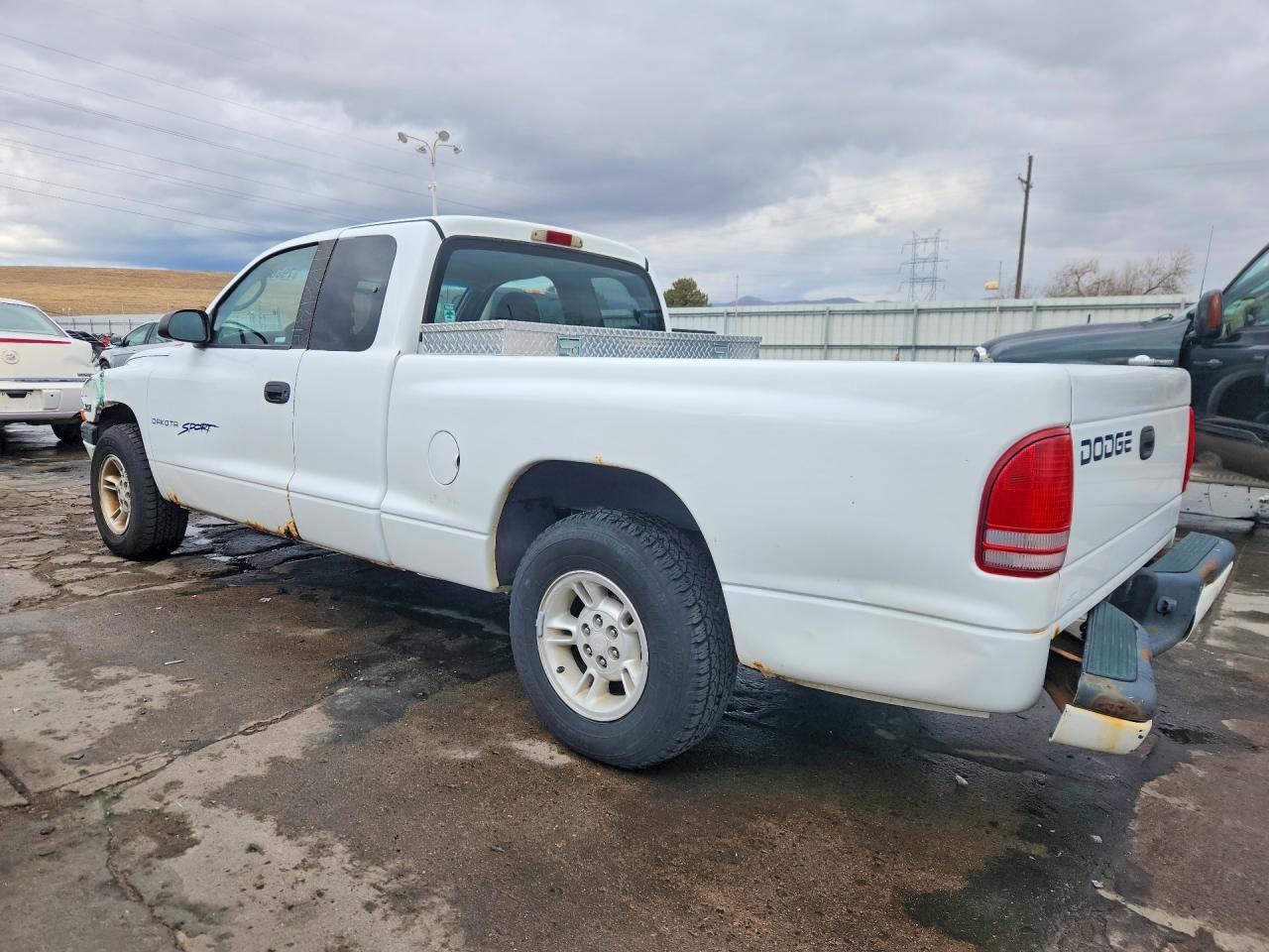 2000 DODGE DAKOTA photo 2