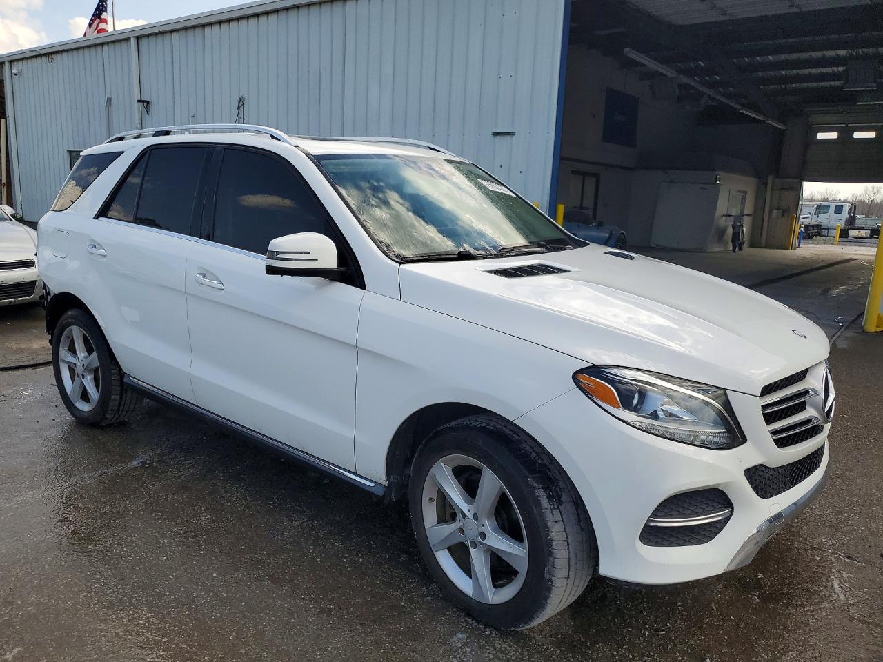 2017 MERCEDES-BENZ GLE 350 photo 7