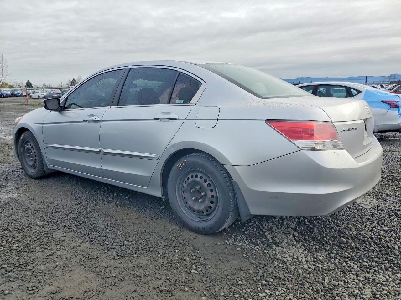 2009 HONDA ACCORD LX photo 4