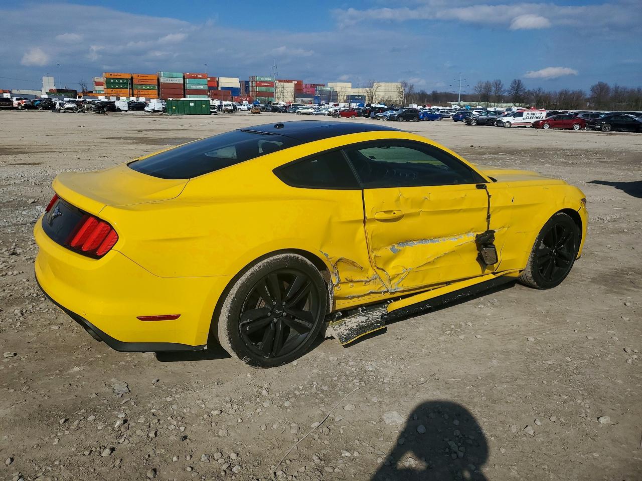 2016 FORD MUSTANG photo 3