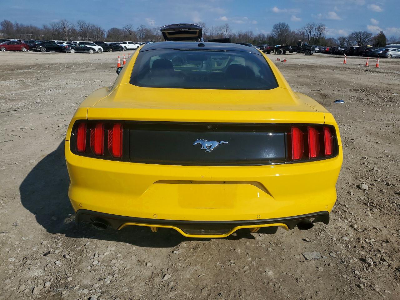 2016 FORD MUSTANG photo 6