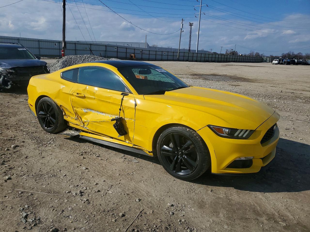 2016 FORD MUSTANG photo 4