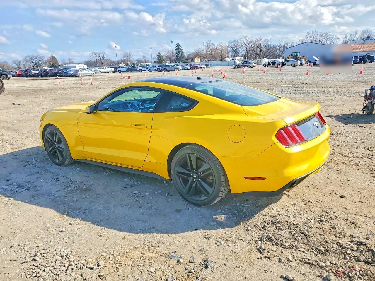 2016 FORD MUSTANG photo 2