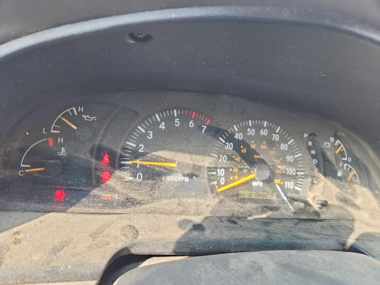 2002 TOYOTA TUNDRA SR5 V8 photo 17