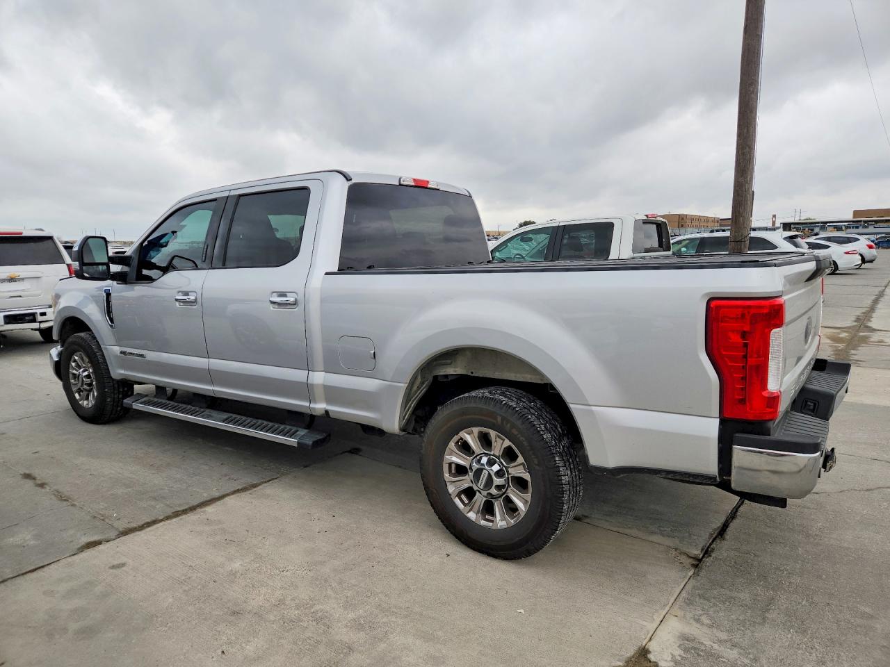 2017 FORD F250 SUPER DUTY photo 2
